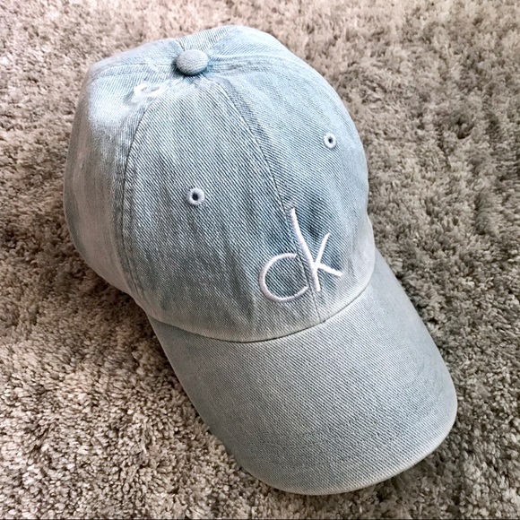🤩Calvin Klein 🤩 Denim cap - Picture 2 of 6